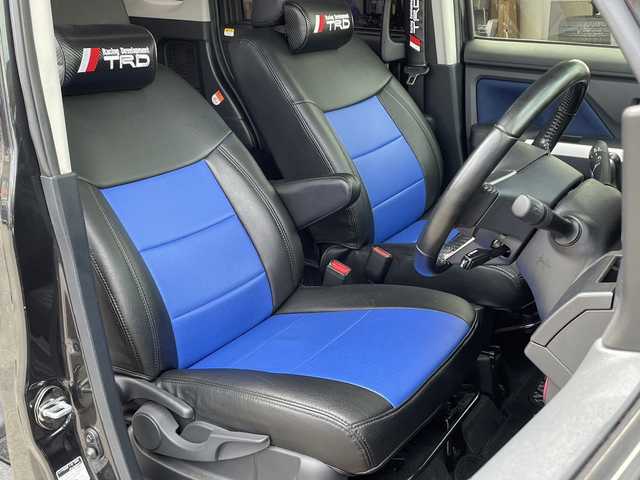 トヨタ ルーミー カスタムG－T 大分県 2018(平30)年 8.3万km ブラックマイカメタリック 両側パワースライドドア/TRDエアロ　F.S.R/シートカバー/柿本マフラー/社外エアクリ/タナベタワーバー/追加メーター/社外18インチアルミホイール/社外ETC/社外ドラレコ/純正LEDヘッドライト/オートライト/純正フロアマット/純正フリップダウンモニター/バックカメラ