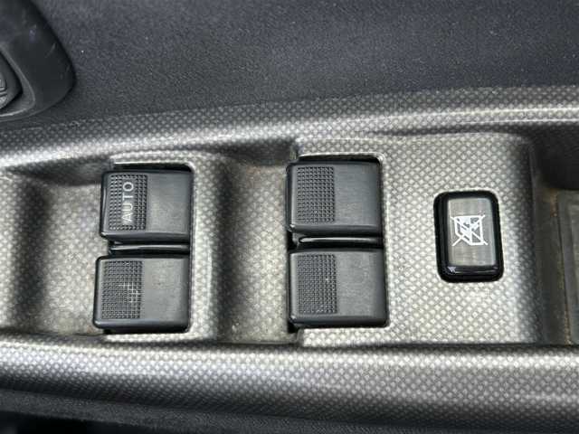 マツダ ＭＰＶ エアロリミックス 愛知県 2005(平17)年 13.5万km スノーフレイクホワイトパールマイカ ワンオーナー/社外ナビ/（AM/FM/CD)/ETC/HIDヘッドライト/フォグランプ/TCS/ドアバイザー/フロアマット/リモコンキー/スペアキー/取説・保証書
