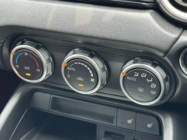 マツダ ロードスター 100周年特別記念車 島根県 2020(令2)年 7.6万km スノーフレイクホワイトパールマイカ ６MT/100周年特別記念車/純正SDナビ/(AM/FM/CD/DVD/Bluetooth/USB)/フルセグテレビ/BOSEサウンド/レザーシート/D/N席シートヒーター/クルーズコントロール/衝突軽減ブレーキ/レーンキープアシスト/ブラインドスポットモニター/リアパーキングセンサー/ドライブレコーダー/ビルトインETC/ステアリングスイッチ/純正１６アルミホイール/プッシュスタート/スマートキー/スペアキー×1/取扱説明書/保証書