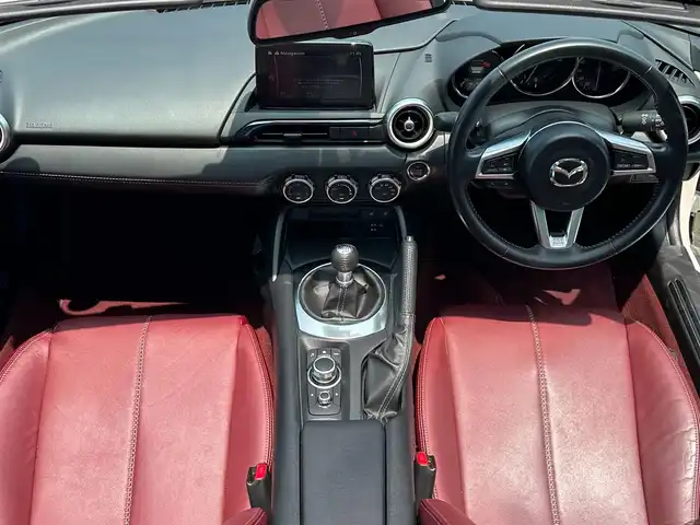 マツダ ロードスター 100周年特別記念車 島根県 2020(令2)年 7.6万km スノーフレイクホワイトパールマイカ ６MT/100周年特別記念車/純正SDナビ/(AM/FM/CD/DVD/Bluetooth/USB)/フルセグテレビ/BOSEサウンド/レザーシート/D/N席シートヒーター/クルーズコントロール/衝突軽減ブレーキ/レーンキープアシスト/ブラインドスポットモニター/リアパーキングセンサー/ドライブレコーダー/ビルトインETC/ステアリングスイッチ/純正１６アルミホイール/プッシュスタート/スマートキー/スペアキー×1/取扱説明書/保証書