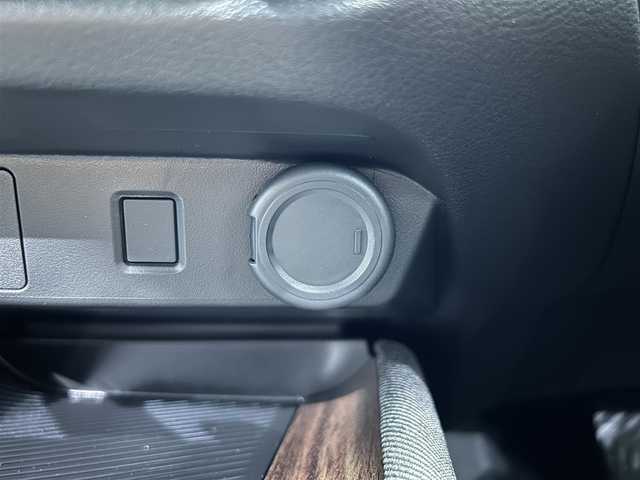 日産 オーラ G 鹿児島県 2024(令6)年 1.4万km オーロラフレアブルーパール 純正ナビ/(フルセグ/HDMI)/デジタルインナーミラー/ビルトインETC2.0/全方位カメラ/電動パーキングブレーキ/オートブレーキホールド/革巻きステアリング/ステアリングリモコン/LEDヘッドライト/フロントフォグランプ/BOSEパーソナルプラスサウンドシステム/インテリジェント エマージェンシーブレーキ/踏み間違い衝突防止アシスト/標識検知機能（進入禁止標識検知、最高速度標識検知、一時停止標識検知）/インテリジェント FCW（前方衝突予測警報）/LDW（車線逸脱警報）/インテリジェント DA（ふらつき警報）/インテリジェント LI （車線逸脱防止支援システム）/フロント&バックソナー/エマージェンシーストップシグナル/インテリジェント BSI（後側方衝突防止支援システム）/BSW（後側方車両検知警報）/RCTA（後退時車両検知警報）/車両接近通報装置