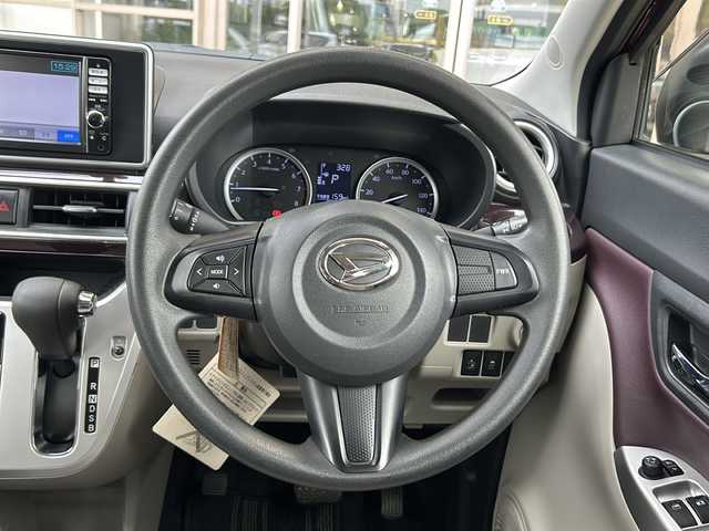 ダイハツ キャスト スタイル X SAⅡ 静岡県 2015(平27)年 3.9万km ファイアークォーツレッドM 純正ナビ/・CD/・DVD/・フルセグTV/・Bluetooth/・AM/・FM/主要装備/・衝突軽減/・バックカメラ/・コーナーセンサー/・横滑り防止装置/・純正フロアマット/・オートライト/・スマートキー/・プッシュスタート/・AAC