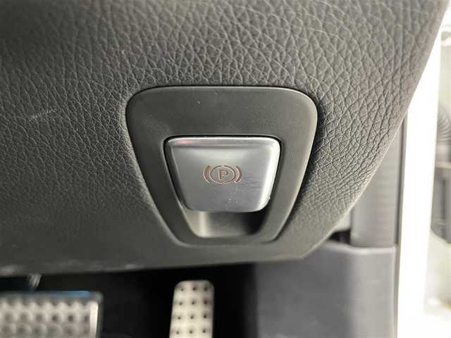 メルセデス・ベンツ Ｃ１８０ ステーションW ローレウスED 香川県 2017(平29)年 7.2万km パール サンルーフ/純正ナビ/【Bluetooth/CD/DVD】/ブルメスターオーディオ/バックカメラ/USB接続/パドルシフト/前席パワーシート/シートメモリー/ブラインドスポットモニター/ETC