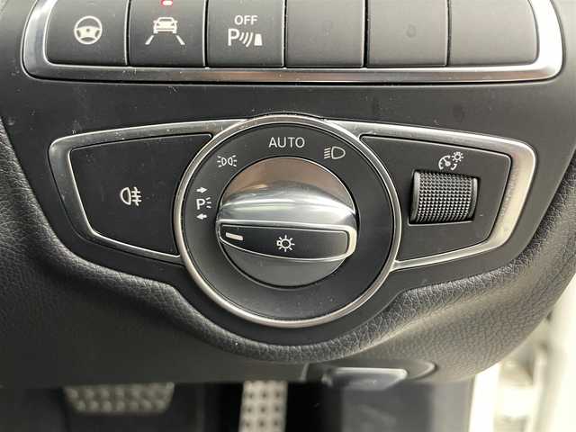 メルセデス・ベンツ Ｃ１８０ ステーションW ローレウスED 香川県 2017(平29)年 7.2万km パール サンルーフ/純正ナビ/【Bluetooth/CD/DVD】/ブルメスターオーディオ/バックカメラ/USB接続/パドルシフト/前席パワーシート/シートメモリー/ブラインドスポットモニター/ETC