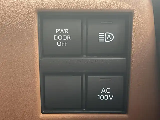 トヨタ ヴェルファイア ハイブリット Z プレミア 宮城県 2023(令5)年 5.5万km プラチナホワイトパールマイカ ツインムーンルーフ/トヨタセーフティーセンス/・プッシュスタートセーフティ/・レーンチェンジアシスト/・レーンディパーチャートアラート/・ロードサインアシスト/・リアクロストラフィックアラート/・フロントクロストラフィックアラート/・プロアクティブドライビングアシスト/・ブラインドスポットモニター/・パーキングサポートブレーキ/・後方車両接近告知/・周辺車両接近時サポート/・安全降車サポート/・クリアランスソナー/・リアカメラディテクション/純正ディスプレイオーディオ/・ナビ/Bluetooth/フルセグTV/USB/・全方位カメラ/・ETC2.0/・ドライブレコーダー/・純正デジタルインナーミラー/アイドリングストップ/純正ユニバーサルステップ/電子パーキング/・オートホールド/革巻きステアリング/・ステアリングヒーター（運転席/助手席/2列目席）/・ステアリングリモコン/レザーシート/・パワーシート（運転席/助手席/2列目席）/・エアシート（運転席/助手席/2列目席）/プッシュスタート/・スマートキー/LEDヘッドライト/・オートライト/・オートハイビーム/純正フロアマット