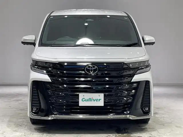 トヨタ ヴェルファイア ハイブリット Z プレミア 宮城県 2023(令5)年 5.5万km プラチナホワイトパールマイカ ツインムーンルーフ/トヨタセーフティーセンス/・プッシュスタートセーフティ/・レーンチェンジアシスト/・レーンディパーチャートアラート/・ロードサインアシスト/・リアクロストラフィックアラート/・フロントクロストラフィックアラート/・プロアクティブドライビングアシスト/・ブラインドスポットモニター/・パーキングサポートブレーキ/・後方車両接近告知/・周辺車両接近時サポート/・安全降車サポート/・クリアランスソナー/・リアカメラディテクション/純正ディスプレイオーディオ/・ナビ/Bluetooth/フルセグTV/USB/・全方位カメラ/・ETC2.0/・ドライブレコーダー/・純正デジタルインナーミラー/アイドリングストップ/純正ユニバーサルステップ/電子パーキング/・オートホールド/革巻きステアリング/・ステアリングヒーター（運転席/助手席/2列目席）/・ステアリングリモコン/レザーシート/・パワーシート（運転席/助手席/2列目席）/・エアシート（運転席/助手席/2列目席）/プッシュスタート/・スマートキー/LEDヘッドライト/・オートライト/・オートハイビーム/純正フロアマット