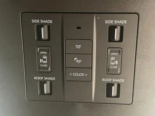 トヨタ ヴェルファイア ハイブリット Z プレミア 宮城県 2023(令5)年 5.5万km プラチナホワイトパールマイカ ツインムーンルーフ/トヨタセーフティーセンス/・プッシュスタートセーフティ/・レーンチェンジアシスト/・レーンディパーチャートアラート/・ロードサインアシスト/・リアクロストラフィックアラート/・フロントクロストラフィックアラート/・プロアクティブドライビングアシスト/・ブラインドスポットモニター/・パーキングサポートブレーキ/・後方車両接近告知/・周辺車両接近時サポート/・安全降車サポート/・クリアランスソナー/・リアカメラディテクション/純正ディスプレイオーディオ/・ナビ/Bluetooth/フルセグTV/USB/・全方位カメラ/・ETC2.0/・ドライブレコーダー/・純正デジタルインナーミラー/アイドリングストップ/純正ユニバーサルステップ/電子パーキング/・オートホールド/革巻きステアリング/・ステアリングヒーター（運転席/助手席/2列目席）/・ステアリングリモコン/レザーシート/・パワーシート（運転席/助手席/2列目席）/・エアシート（運転席/助手席/2列目席）/プッシュスタート/・スマートキー/LEDヘッドライト/・オートライト/・オートハイビーム/純正フロアマット