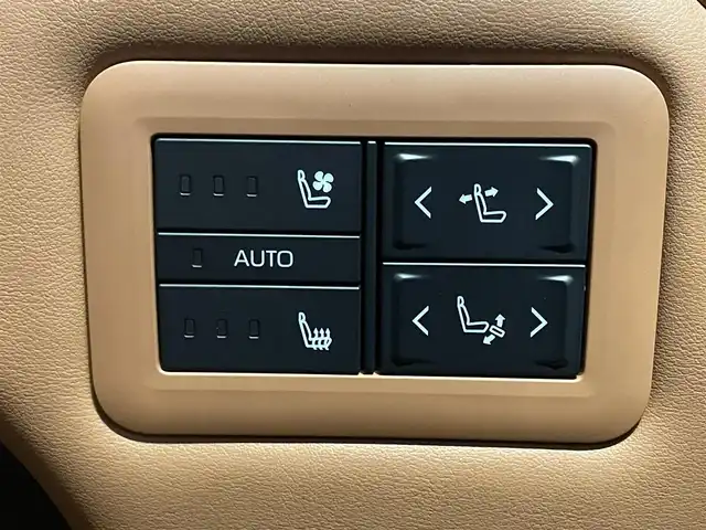 トヨタ ヴェルファイア ハイブリット Z プレミア 宮城県 2023(令5)年 5.5万km プラチナホワイトパールマイカ ツインムーンルーフ/トヨタセーフティーセンス/・プッシュスタートセーフティ/・レーンチェンジアシスト/・レーンディパーチャートアラート/・ロードサインアシスト/・リアクロストラフィックアラート/・フロントクロストラフィックアラート/・プロアクティブドライビングアシスト/・ブラインドスポットモニター/・パーキングサポートブレーキ/・後方車両接近告知/・周辺車両接近時サポート/・安全降車サポート/・クリアランスソナー/・リアカメラディテクション/純正ディスプレイオーディオ/・ナビ/Bluetooth/フルセグTV/USB/・全方位カメラ/・ETC2.0/・ドライブレコーダー/・純正デジタルインナーミラー/アイドリングストップ/純正ユニバーサルステップ/電子パーキング/・オートホールド/革巻きステアリング/・ステアリングヒーター（運転席/助手席/2列目席）/・ステアリングリモコン/レザーシート/・パワーシート（運転席/助手席/2列目席）/・エアシート（運転席/助手席/2列目席）/プッシュスタート/・スマートキー/LEDヘッドライト/・オートライト/・オートハイビーム/純正フロアマット