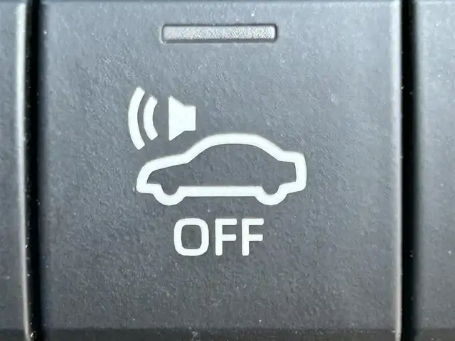 トヨタ カムリ G レザーパッケージ 岡山県 2018(平30)年 5.7万km アティチュードブラックマイカ 登録時走行距離56716km/モデリスタ/純正ナビ/フルセグTV(AM/FM/CD/DVD/Bluetooth)/バックカメラ/ビルトインETC2.0/ヘッドアップディスプレイ/トヨタセーフティセンス/・ブラインドスポットモニター/・レーダークルーズコントロール/・オートマチックハイビーム/・プリクラッシュセーフティ/・レーンディバーチャーアラート/横滑り防止装置/電子パーキング/オートブレーキホールド/D/N席パワーシート/D/N席シートヒーター/本革シート/純正フロアマット/17インチ社外AW