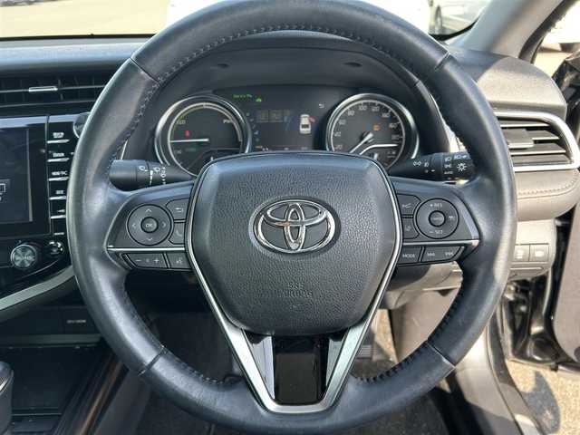 トヨタ カムリ G レザーパッケージ 岡山県 2018(平30)年 5.7万km アティチュードブラックマイカ 登録時走行距離56716km/モデリスタ/純正ナビ/フルセグTV(AM/FM/CD/DVD/Bluetooth)/バックカメラ/ビルトインETC2.0/ヘッドアップディスプレイ/トヨタセーフティセンス/・ブラインドスポットモニター/・レーダークルーズコントロール/・オートマチックハイビーム/・プリクラッシュセーフティ/・レーンディバーチャーアラート/横滑り防止装置/電子パーキング/オートブレーキホールド/D/N席パワーシート/D/N席シートヒーター/本革シート/純正フロアマット/17インチ社外AW