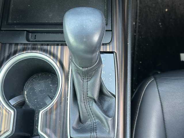 トヨタ カムリ G レザーパッケージ 岡山県 2018(平30)年 5.7万km アティチュードブラックマイカ 登録時走行距離56716km/モデリスタ/純正ナビ/フルセグTV(AM/FM/CD/DVD/Bluetooth)/バックカメラ/ビルトインETC2.0/ヘッドアップディスプレイ/トヨタセーフティセンス/・ブラインドスポットモニター/・レーダークルーズコントロール/・オートマチックハイビーム/・プリクラッシュセーフティ/・レーンディバーチャーアラート/横滑り防止装置/電子パーキング/オートブレーキホールド/D/N席パワーシート/D/N席シートヒーター/本革シート/純正フロアマット/17インチ社外AW