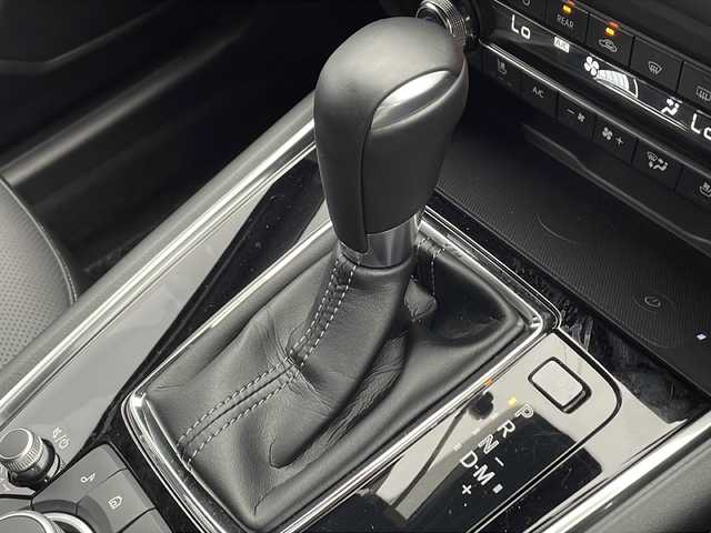 マツダ ＣＸ－８ XD スポーツアピアランス 千葉県 2023(令5)年 2万km ジェットブラックマイカ 純正ナビ/　Bluetooth/フルセグTV/Apple car play/Android Auto/レーダークルーズコントロール/レーンキープアシスト/衝突軽減ブレーキ/クリアランスソナー/標識認識機能/ヘッドアップディスプレイ/全方位カメラ/ブラインドスポットモニター/電動パーキング/オートホールド/パワーバックドア/ワイヤレス充電/レザーシート/前席パワーシート/前席エアーシート/シートヒーター（セカンドシートまで）/ステアリングヒーター/ETC/前後ドラレコ/ロールサンシェード/フロアマット