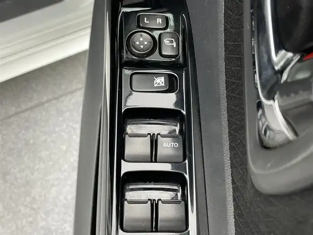 スズキ パレット ＳＷ XS 愛知県 2010(平22)年 7.8万km パールホワイト 社外ナビ　パワースライドドア　フルセグＴＶ　禁煙車　ＨＩＤヘッドライト　ＥＴＣ　純正アルミホイール　フロアマット　オートライト　プッシュスタート　スマートキー　フォグランプ　電動格納ドアミラー