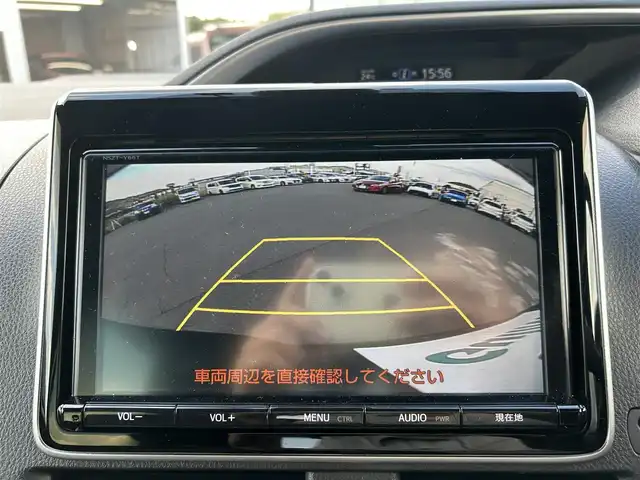 トヨタ ヴォクシー ZS 煌 岡山県 2018(平30)年 9.4万km イナズマスパーキングブラックガラスフレーク 登録時走行距離93718km/純正9インチナビ/フルセグTV(AM.FM.CD.DVD.TV.BT)/両側パワースライドドア/バックカメラ/ビルトインETC/トヨタセーフティセンス/・衝突軽減ブレーキ/・レーンキープアシスト/・オートマチックハイビーム/横滑り防止装置/クルーズコントロール/オートライト/アイドリングストップ/16インチ純正AW/純正フロアマット/プッシュスタート/スマートキー