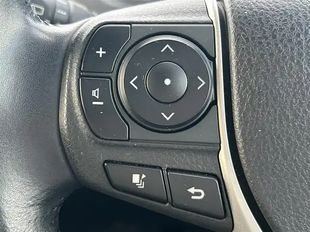 トヨタ ヴォクシー ZS 煌 岡山県 2018(平30)年 9.4万km イナズマスパーキングブラックガラスフレーク 登録時走行距離93718km/純正9インチナビ/フルセグTV(AM.FM.CD.DVD.TV.BT)/両側パワースライドドア/バックカメラ/ビルトインETC/トヨタセーフティセンス/・衝突軽減ブレーキ/・レーンキープアシスト/・オートマチックハイビーム/横滑り防止装置/クルーズコントロール/オートライト/アイドリングストップ/16インチ純正AW/純正フロアマット/プッシュスタート/スマートキー