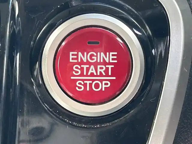 ホンダ Ｎ ＢＯＸ カスタム G Lパッケージ 沖縄県 2015(平27)年 6.7万km 黒 (株)IDOMが運営する【じしゃロンコザ店】の自社ローン専用車両になりますこちらは現金またはオートローンご利用時の価格です。自社ローンご希望の方は別途その旨お申付け下さい/フルセグナビ　/ＥＴＣ　/スマートキー　/プッシュスタート　/パワーウィンドウ　/パワーステアリング　/バックカメラ　/ドライブレコーダー前方　/純正アルミホイール　/純正フロアマット　/Ｂｌｕｅｔｏｏｔｈ接続