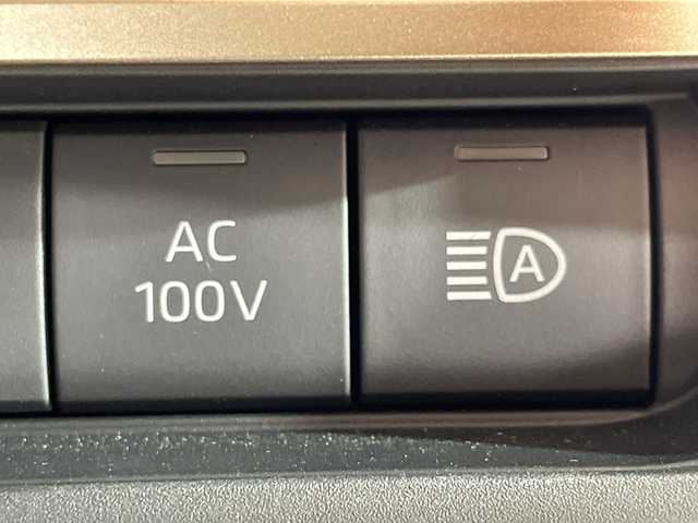 トヨタ クラウン クロスオーバー 福岡県 2025(令7)年 0.1万km プレシャスホワイトパール 純正12.3インチディスプレイオーディオPlus/パノラマムーンルーフ/パノラミックビューモニター/トヨタセーフティーセンス/ビルトインETC2.0/デジタルインナーミラー/パワートランクリッド/３眼LEDヘッドライト/オートライト/アダプティブハイビーム/アダプティブクルーズコントロール/レーントレーシングアシスト/ブラインドスポットモニター/保証書