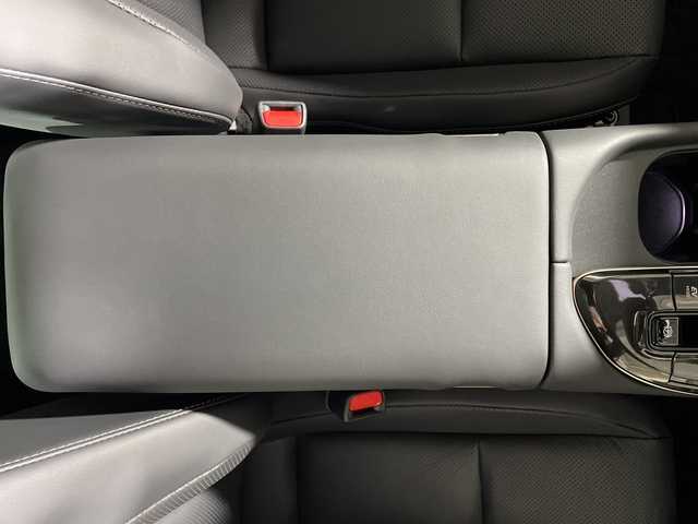 トヨタ クラウン クロスオーバー 福岡県 2025(令7)年 0.1万km プレシャスホワイトパール 純正12.3インチディスプレイオーディオPlus/パノラマムーンルーフ/パノラミックビューモニター/トヨタセーフティーセンス/ビルトインETC2.0/デジタルインナーミラー/パワートランクリッド/３眼LEDヘッドライト/オートライト/アダプティブハイビーム/アダプティブクルーズコントロール/レーントレーシングアシスト/ブラインドスポットモニター/保証書