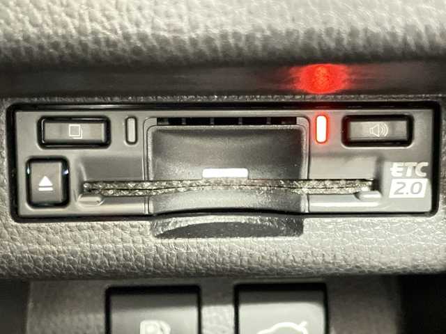 トヨタ クラウン クロスオーバー 福岡県 2025(令7)年 0.1万km プレシャスホワイトパール 純正12.3インチディスプレイオーディオPlus/パノラマムーンルーフ/パノラミックビューモニター/トヨタセーフティーセンス/ビルトインETC2.0/デジタルインナーミラー/パワートランクリッド/３眼LEDヘッドライト/オートライト/アダプティブハイビーム/アダプティブクルーズコントロール/レーントレーシングアシスト/ブラインドスポットモニター/保証書