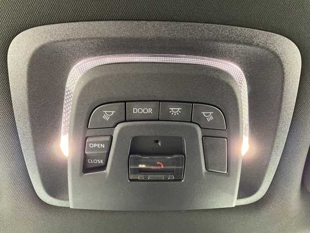 トヨタ クラウン クロスオーバー 福岡県 2025(令7)年 0.1万km プレシャスホワイトパール 純正12.3インチディスプレイオーディオPlus/パノラマムーンルーフ/パノラミックビューモニター/トヨタセーフティーセンス/ビルトインETC2.0/デジタルインナーミラー/パワートランクリッド/３眼LEDヘッドライト/オートライト/アダプティブハイビーム/アダプティブクルーズコントロール/レーントレーシングアシスト/ブラインドスポットモニター/保証書