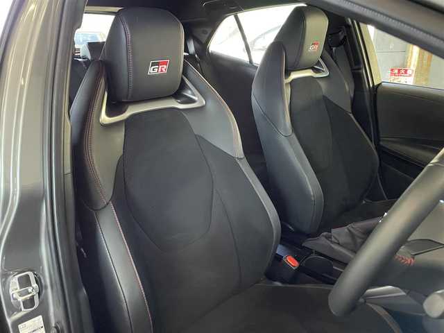 トヨタ ＧＲカローラ RZ 千葉県 2024(令6)年 1.1万km グレー ワンオーナー/6速MT/フロントリップ/リアスポイラー/ステアリングヒーター/トヨタセーフティセンス/ACC/LKA//パンク修理キット/ナビ/　。フルセグTV/Blue Tooth/USB/LEDヘッドライト/　・オートハイビーム/ビルトインETC2.0/バックカメラ/取説/保証書/スペアキー/R7ディーラー記録簿