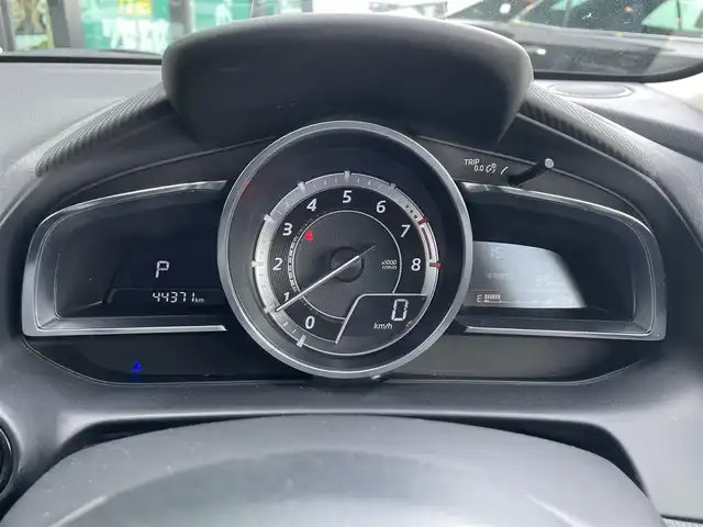 マツダ デミオ 13S ツーリング 島根県 2016(平28)年 4.5万km ソウルレッドプレミアムメタリック 純正ナビ/CD/DVD/DTV/Bluetooth/USB/バックカメラ/ステアリングスイッチ/ETC/ドライブレコーダー /アイドリングストップ/シートヒーター /純正AW付サマータイヤ積み込み