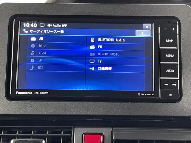 ダイハツ タント カスタム X 埼玉県 2024(令6)年 0.6万km ブラックマイカメタリック 純正ナビ（TV/DVD/BT）/全方位カメラ/クリアランスソナー/衝突軽減システム/レーンキープアシスト/両側パワースライドドア/センターピラーレス/シートヒーター/純正アルミ/LEDヘッドライト＆フォグランプ