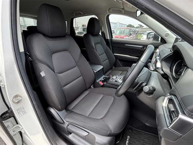 マツダ ＣＸ－５ XD 大分県 2020(令2)年 5.8万km スノーフレイクホワイトパールマイカ ・マツダコネクト(CD.DVD.SD.BT.USB.AUX)/・全方位カメラ/・フルセグテレビ/・スマートシティブレーキサポート/・ブラインドスポットモニター/・コーナーセンサー/・レーダークルーズコントロール/・ドライブレコーダー/・ETC/・オートハイビーム/・パドルシフト/・ブレーキホールド/・ステアリングリモコン/・スマートキー/・プッシュスタート