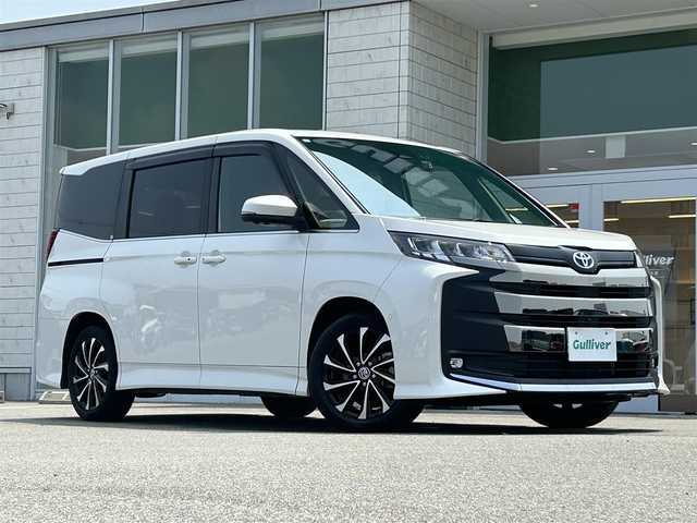 トヨタ ノア ハイブリッド S－Z 兵庫県 2024(令6)年 2.3万km ホワイトパールクリスタルシャイン 純正10.5インチディスプレイオーディオナビ/純正フリップダウンモニター/パノラミックビューモニター/ETC2.0/前後ドライブレコーダー/前席シートヒーター/両側パワースライドドア/電動パーキングブレーキ/ブレーキホールド/レーダークルーズコントロール/オートマチックハイビーム/アドバンストパーク