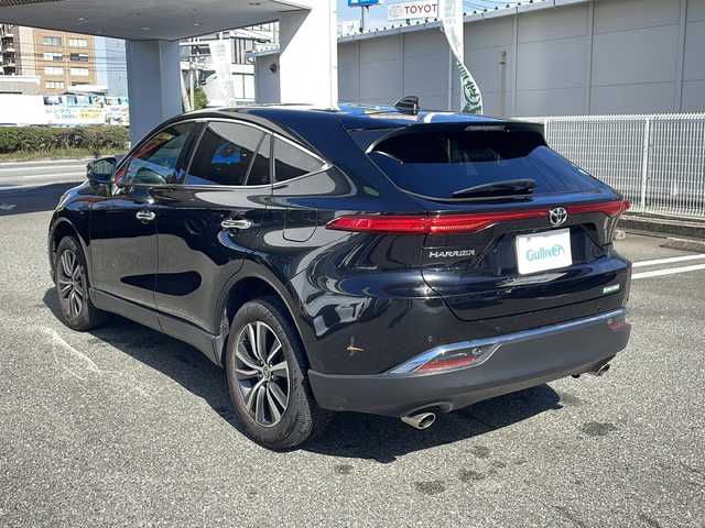 トヨタ ハリアー G レザーパッケージ 福岡県 2021(令3)年 3.7万km プレシャスブラックパール ワンオーナー/純正ナビ（Bluetooth・バックカメラ）/デジタルインナーミラー/運転席メモリー付きパワーシート/100Wコンセント/レーダークルーズコントロール/ビルトインETC/電動リアゲート/クリアランスソナー/コーナーセンサー/先進車お知らせ機能/パワーシート（運転席・助手席）/エアーシート（運転席・助手席）/MTモード付AT/モードセレクト（エコ・ノーマル・スポーツ）/ステアリングヒーター/純正アルミホイール/純正フロアマット/横滑り防止装置/レーンキープアシスト/盗難防止装置/ABS/エアバック（運転席・助手席・サイド）/取扱説明書/保証書/スペアキー