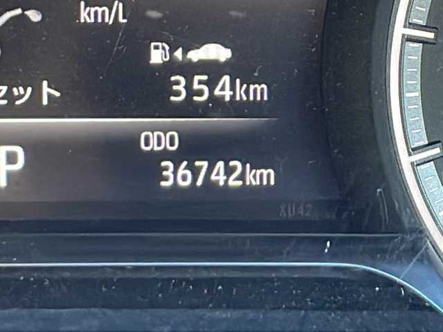 トヨタ ハリアー G レザーパッケージ 福岡県 2021(令3)年 3.7万km プレシャスブラックパール ワンオーナー/純正ナビ（Bluetooth・バックカメラ）/デジタルインナーミラー/運転席メモリー付きパワーシート/100Wコンセント/レーダークルーズコントロール/ビルトインETC/電動リアゲート/クリアランスソナー/コーナーセンサー/先進車お知らせ機能/パワーシート（運転席・助手席）/エアーシート（運転席・助手席）/MTモード付AT/モードセレクト（エコ・ノーマル・スポーツ）/ステアリングヒーター/純正アルミホイール/純正フロアマット/横滑り防止装置/レーンキープアシスト/盗難防止装置/ABS/エアバック（運転席・助手席・サイド）/取扱説明書/保証書/スペアキー