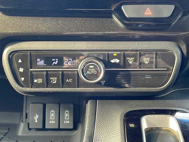 ホンダ Ｎ ＢＯＸ G L ホンダセンシング 熊本県 2018(平30)年 11万km クリスタルブラックパール (株)IDOMが運営する【じしゃロン熊本店】の自社ローン専用車両になります。こちらは現金またはオートローンご利用時の価格です。自社ローンご希望の方は別途その旨お申付け下さい　/純正ナビ（VXU-185NBi）/バックカメラ/フルセグテレビ/DVD/CD/Bluetooth接続/片側パワースライドドア/コーナーセンサー/LEDヘッドライト/オートライト/スマートキー