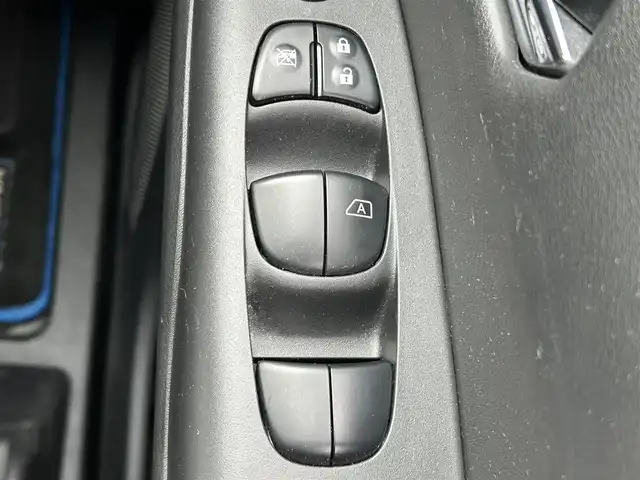 日産 セレナ e－パワー ハイウェイスター 兵庫県 2020(令2)年 4.5万km ダークメタルグレー 純正9インチナビ/フルセグTV/BTオーディオ/CD/DVD/バックカメラ/ETC/プッシュスタート/純正フロアマット/LEDライト/オートライト/FOGランプ/ライトレベライザー/スペアキー/スマートキー/純正15インチアルミホイール