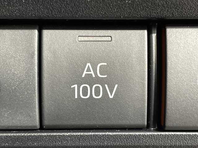 トヨタ ヴォクシー ハイブリッド S－Z 神奈川県 2022(令4)年 1.9万km ホワイトパールクリスタルシャイン 電動サイドステップ/モデリスタスポイラー/純正10.5型ディスプレイオーディオプラス/CD DVD　フルセグ/Bluetooth　USB　HDMI/バックカメラ/両側電動スライドドア/パワーバックドア/AC100V/ETC2.0/快適利便パッケージHigh/ブラインドスポットモニター/セーフティセンス/プリクラッシュセーフティ/レーントレーシングアシスト/レーンディパーチャーアラート/レーダークルーズコントロール/オートマチックハイビーム/ロードサインアシスト/ドライバー異常時対応システム/プロアクティブドライビングアシスト/発進遅れ告知/レーンチェンジアシスト/リアクロストラフィックアラート/パーキングサポートブレーキ/安心降車アシスト/アドバンストドライブ/リヤシートマインダー/後退速度抑制/緊急時操舵支援/前後ソナー/ナノイーX/ハーフレザーシート/2列目オットマン/前席/2列目シートヒーター/革巻きステアリング/ステアリングヒーター/プッシュスタート/スマートキー/純正17インチアルミホイール/LEDヘッドランプ