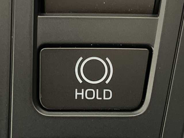 トヨタ ヴォクシー ハイブリッド S－Z 神奈川県 2022(令4)年 1.9万km ホワイトパールクリスタルシャイン 電動サイドステップ/モデリスタスポイラー/純正10.5型ディスプレイオーディオプラス/CD DVD　フルセグ/Bluetooth　USB　HDMI/バックカメラ/両側電動スライドドア/パワーバックドア/AC100V/ETC2.0/快適利便パッケージHigh/ブラインドスポットモニター/セーフティセンス/プリクラッシュセーフティ/レーントレーシングアシスト/レーンディパーチャーアラート/レーダークルーズコントロール/オートマチックハイビーム/ロードサインアシスト/ドライバー異常時対応システム/プロアクティブドライビングアシスト/発進遅れ告知/レーンチェンジアシスト/リアクロストラフィックアラート/パーキングサポートブレーキ/安心降車アシスト/アドバンストドライブ/リヤシートマインダー/後退速度抑制/緊急時操舵支援/前後ソナー/ナノイーX/ハーフレザーシート/2列目オットマン/前席/2列目シートヒーター/革巻きステアリング/ステアリングヒーター/プッシュスタート/スマートキー/純正17インチアルミホイール/LEDヘッドランプ