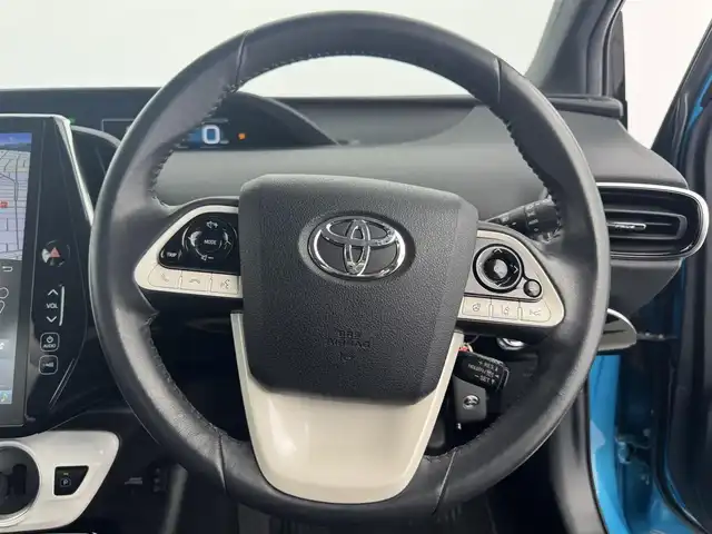 トヨタ プリウス ＰＨＶ A プレミアム 愛知県 2017(平29)年 5.3万km スピリテッドアクアメタリック 純正11.2インチナビ/・フルセグTV/Bluetooth/HUD/純正ドライブレコーダー/ビルトインETC/パーキングアシスト/プッシュスタート/ステアリングリモコン/ステアリングヒーター/パワーシート/ブラックレザー調シート/シートヒーター/バックカメラ/トヨタセーフティセンス/　　・プリクラッシュセーフティ/　　・レーンディバーチャーアラート/　　・レーダークルーズコントロール/　　・オートハイビーム/インテリジェントクリアランスソナー/LEDヘッドライト/フォグランプ/取扱説明書/スマートキー
