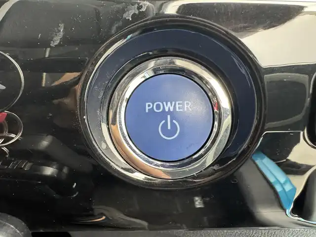 トヨタ プリウス ＰＨＶ A プレミアム 愛知県 2017(平29)年 5.3万km スピリテッドアクアメタリック 純正11.2インチナビ/・フルセグTV/Bluetooth/HUD/純正ドライブレコーダー/ビルトインETC/パーキングアシスト/プッシュスタート/ステアリングリモコン/ステアリングヒーター/パワーシート/ブラックレザー調シート/シートヒーター/バックカメラ/トヨタセーフティセンス/　　・プリクラッシュセーフティ/　　・レーンディバーチャーアラート/　　・レーダークルーズコントロール/　　・オートハイビーム/インテリジェントクリアランスソナー/LEDヘッドライト/フォグランプ/取扱説明書/スマートキー