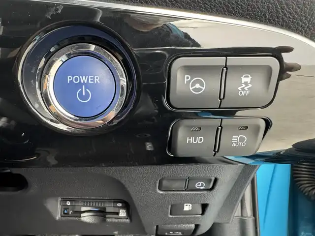 トヨタ プリウス ＰＨＶ A プレミアム 愛知県 2017(平29)年 5.3万km スピリテッドアクアメタリック 純正11.2インチナビ/・フルセグTV/Bluetooth/HUD/純正ドライブレコーダー/ビルトインETC/パーキングアシスト/プッシュスタート/ステアリングリモコン/ステアリングヒーター/パワーシート/ブラックレザー調シート/シートヒーター/バックカメラ/トヨタセーフティセンス/　　・プリクラッシュセーフティ/　　・レーンディバーチャーアラート/　　・レーダークルーズコントロール/　　・オートハイビーム/インテリジェントクリアランスソナー/LEDヘッドライト/フォグランプ/取扱説明書/スマートキー