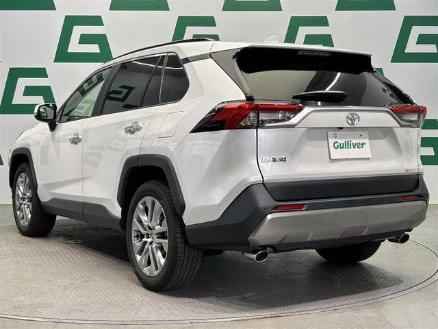 トヨタ ＲＡＶ４ G Zパッケージ 鹿児島県 2023(令5)年 5.2万km プラチナホワイトパールマイカ ディスプレイオーディオ/(フルセグ/Bluetooth/AppleCarPlay/AndroidAuto)/デジタルインナーミラー型ドライブレコーダー/ビルトインETC2.0/前席シートベンチレーション/運転席シートメモリ/ステアリングヒーター/本革巻きステアリング/パノラミックビューモニター/BSM/電動パーキングブレーキ/オートブレーキホールド/Toyota Safety Sense/　・プリクラッシュセーフティー/　・レーントレーシングアシスト/　・レーダークルーズコントロール/　・オートマチックハイビーム/　・ロードサインアシスト