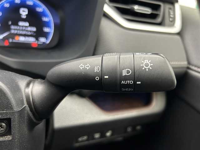 トヨタ ＲＡＶ４ G Zパッケージ 鹿児島県 2023(令5)年 5.2万km プラチナホワイトパールマイカ ディスプレイオーディオ/(フルセグ/Bluetooth/AppleCarPlay/AndroidAuto)/デジタルインナーミラー型ドライブレコーダー/ビルトインETC2.0/前席シートベンチレーション/運転席シートメモリ/ステアリングヒーター/本革巻きステアリング/パノラミックビューモニター/BSM/電動パーキングブレーキ/オートブレーキホールド/Toyota Safety Sense/　・プリクラッシュセーフティー/　・レーントレーシングアシスト/　・レーダークルーズコントロール/　・オートマチックハイビーム/　・ロードサインアシスト