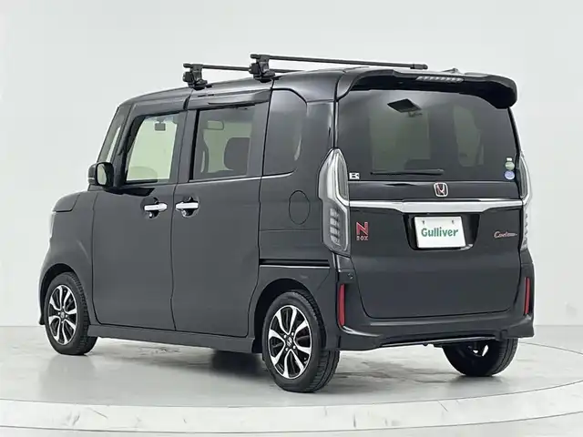 ホンダ Ｎ ＢＯＸ カスタム G L ホンダセンシング 大阪府 2019(令1)年 8.8万km クリスタルブラックパール ホンダセンシング/　・衝突軽減ブレーキ/　・誤発進抑制機能/　・後方誤発進抑制機能/　・路外逸脱抑制機能/　・アダプティブクルーズコントロール/　・車線維持支援システム/　・先行車発進告知機能/　・標識認識機能/バックカメラ/片側パワースライドドア/LEDオートライト/フォグランプ/ルーフキャリア/リアスポイラー/スマートキー/純正ETC/ドアバイザー/ウィンカーミラー