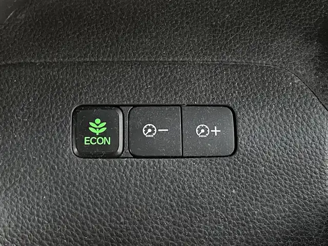 ホンダ Ｎ ＢＯＸ カスタム G L ホンダセンシング 大阪府 2019(令1)年 8.8万km クリスタルブラックパール ホンダセンシング/　・衝突軽減ブレーキ/　・誤発進抑制機能/　・後方誤発進抑制機能/　・路外逸脱抑制機能/　・アダプティブクルーズコントロール/　・車線維持支援システム/　・先行車発進告知機能/　・標識認識機能/バックカメラ/片側パワースライドドア/LEDオートライト/フォグランプ/ルーフキャリア/リアスポイラー/スマートキー/純正ETC/ドアバイザー/ウィンカーミラー