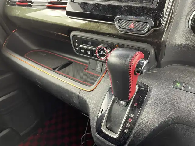 ホンダ Ｎ ＢＯＸ カスタム G L ホンダセンシング 大阪府 2019(令1)年 8.8万km クリスタルブラックパール ホンダセンシング/　・衝突軽減ブレーキ/　・誤発進抑制機能/　・後方誤発進抑制機能/　・路外逸脱抑制機能/　・アダプティブクルーズコントロール/　・車線維持支援システム/　・先行車発進告知機能/　・標識認識機能/バックカメラ/片側パワースライドドア/LEDオートライト/フォグランプ/ルーフキャリア/リアスポイラー/スマートキー/純正ETC/ドアバイザー/ウィンカーミラー