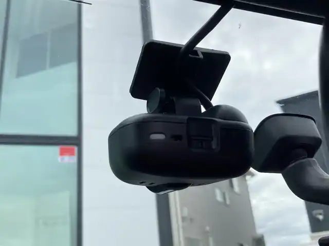 ダイハツ コペン セロS 香川県 2019(平31)年 4.2万km ブリティッシュグリーンマイカ 登録時走行距離：41172km/ディーラー純正SDナビ/　CD DVD BT フルセグTV/バックカメラ/コーナーセンサー/ビルシュタインサスペンション/HKSマフラー/LEDヘッドライト/オートライト/フォグランプ/MTモード付AT/パドルシフト/革調シートカバー/シートヒーター/ETC/前方ドライブレコーダー/革巻きステアリング/ステアリングスイッチ/アイドリングストップ/横滑り防止装置/プッシュスタート/スマートキー