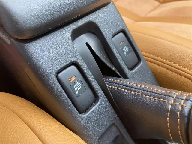 ダイハツ コペン セロS 香川県 2019(平31)年 4.2万km ブリティッシュグリーンマイカ 登録時走行距離：41172km/ディーラー純正SDナビ/　CD DVD BT フルセグTV/バックカメラ/コーナーセンサー/ビルシュタインサスペンション/HKSマフラー/LEDヘッドライト/オートライト/フォグランプ/MTモード付AT/パドルシフト/革調シートカバー/シートヒーター/ETC/前方ドライブレコーダー/革巻きステアリング/ステアリングスイッチ/アイドリングストップ/横滑り防止装置/プッシュスタート/スマートキー