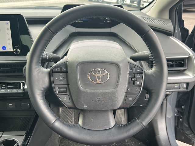 トヨタ プリウス U 香川県 2023(令5)年 4.5万km グレー 純正メーカーOPナビ（フルセグTV/BT)/バックカメラ/ドライブレコーダー/コーナーセンサー/ステアリングヒーター/ブラインドスポットモニター/安心降車アシスト/ロードサインアシスト/リアカメラディクション/プロアクティブドライブアシスト/リアクロストラフィックアラート/セカンダリーコリジョンブレーキ/レーンチェンジアシスト/ビルトインETC2.0