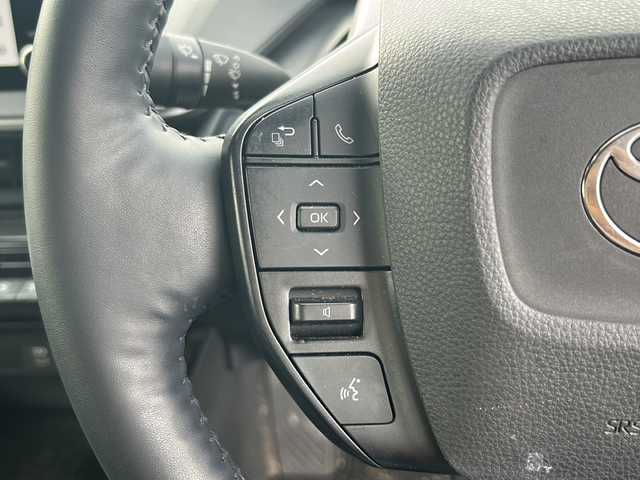 トヨタ プリウス U 香川県 2023(令5)年 4.5万km グレー 純正メーカーOPナビ（フルセグTV/BT)/バックカメラ/ドライブレコーダー/コーナーセンサー/ステアリングヒーター/ブラインドスポットモニター/安心降車アシスト/ロードサインアシスト/リアカメラディクション/プロアクティブドライブアシスト/リアクロストラフィックアラート/セカンダリーコリジョンブレーキ/レーンチェンジアシスト/ビルトインETC2.0