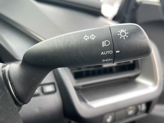 トヨタ プリウス U 香川県 2023(令5)年 4.5万km グレー 純正メーカーOPナビ（フルセグTV/BT)/バックカメラ/ドライブレコーダー/コーナーセンサー/ステアリングヒーター/ブラインドスポットモニター/安心降車アシスト/ロードサインアシスト/リアカメラディクション/プロアクティブドライブアシスト/リアクロストラフィックアラート/セカンダリーコリジョンブレーキ/レーンチェンジアシスト/ビルトインETC2.0