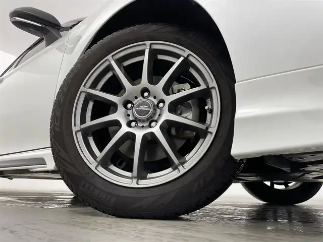 トヨタ カムリ WSレザーパッケージ 群馬県 2023(令5)年 2.9万km アティチュードブラックマイカ/プラチナホワイトパールマイカ GRエアロ/パノラミックビューモニター(シースルービュー機能付)/＝＝＝＝＝/純正9インチディスプレイオーディオ/・AM/FM/USB/Bluetooth/Miracast/AppleCarPlay/AndroidAuto/セーフティセンス/・プリクラッシュセーフティシステム/・レーントレーシングアシスト/・オートマチックハイビーム/・レーダークルーズコントロール(全車速追従機能付)/・ロードサインアシスト/パーキングサポートブレーキ(前後方静止物/後方接近車両)/ブラインドスポットモニター/先行車発進告知機能/LEDヘッドランプ/LEDフォグランプ/電動パーキングブレーキ/オートブレーキホールド/カラーヘッドアップディスプレイ