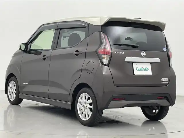 日産 デイズ ハイウェイスターX 熊本県 2021(令3)年 3.8万km フローズンバニラパール/アッシュブラウンM 純正ディスプレイオーディオ（ＡｐｐｌＣａｒＰｌａｙ・ＡｎｄｒｏｉｄＡｕｔｏ・ＢＴ・ＵＳＢ）/全周囲カメラ　/社外前後ドライブレコーダー　/ＥＴＣ　/前後クリアランスソナー　/エマージェンシーブレーキ/レーンデェパーチャアラート/先行車発進お知らせ/標識認識機能/ふらつき警報機能/ハイビームアシスト/横滑り防止/純正フロアマット/純正１４インチAW/オートライト/LEDヘッドライト/スマートキー/プッシュスタート/スペアキー1本/取扱説明書